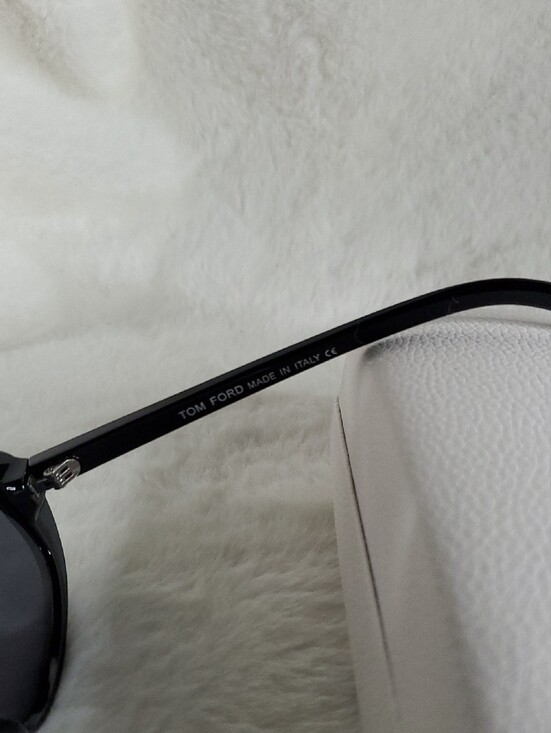 Fahion * LUXURY SUNGLASSES* Black  with Gold Accents main image 3